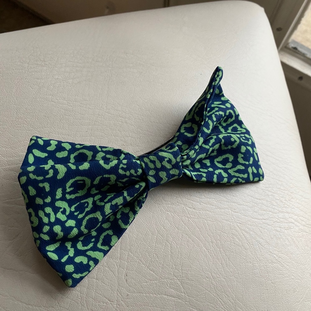 Patterned bow Barrette - Picture 3 of 3